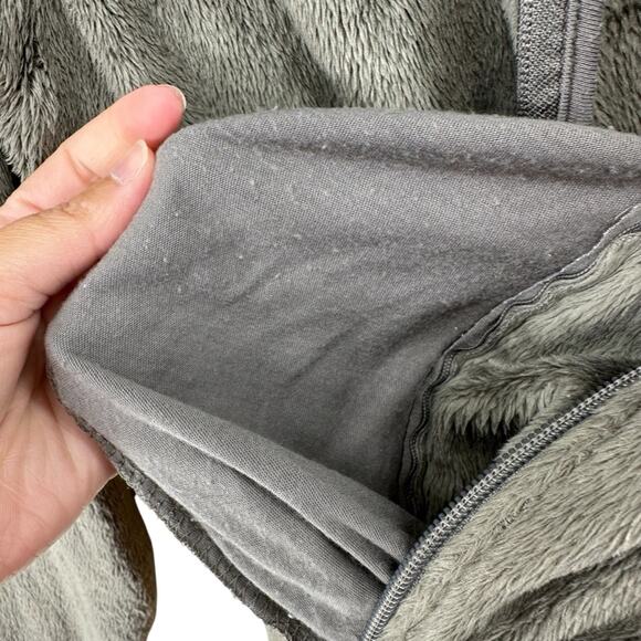 Blue Seven Full Zip Faux Fur long sleeve jacket women’s sz 40 (medium) - Picture 9 of 9